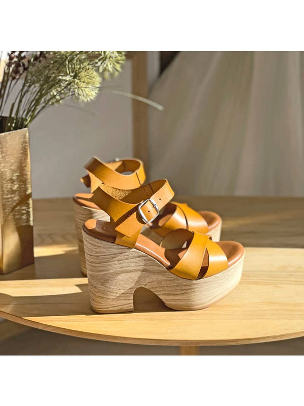 Keita Platform Sandal in Yellow Leather