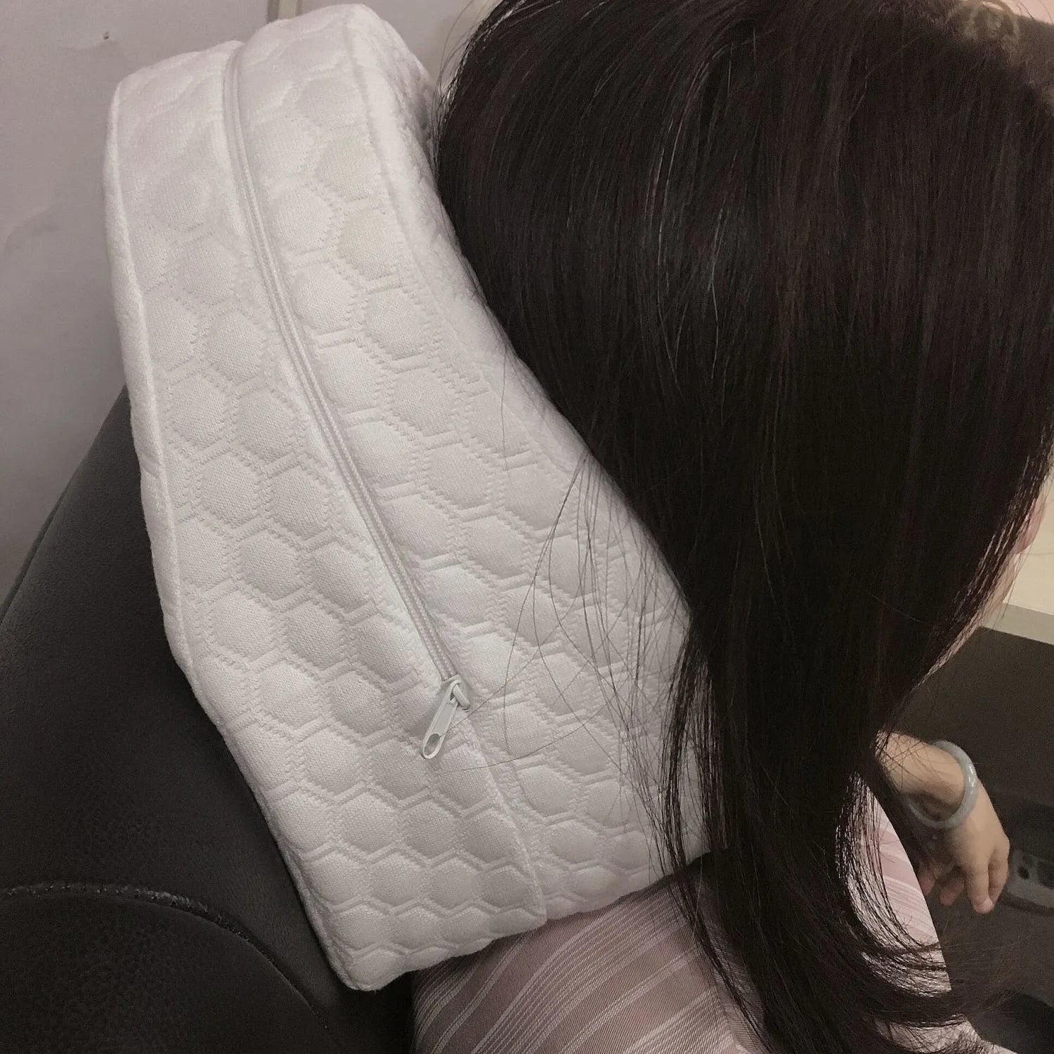 BodiModi’s ErgoRelief Leg Pillow