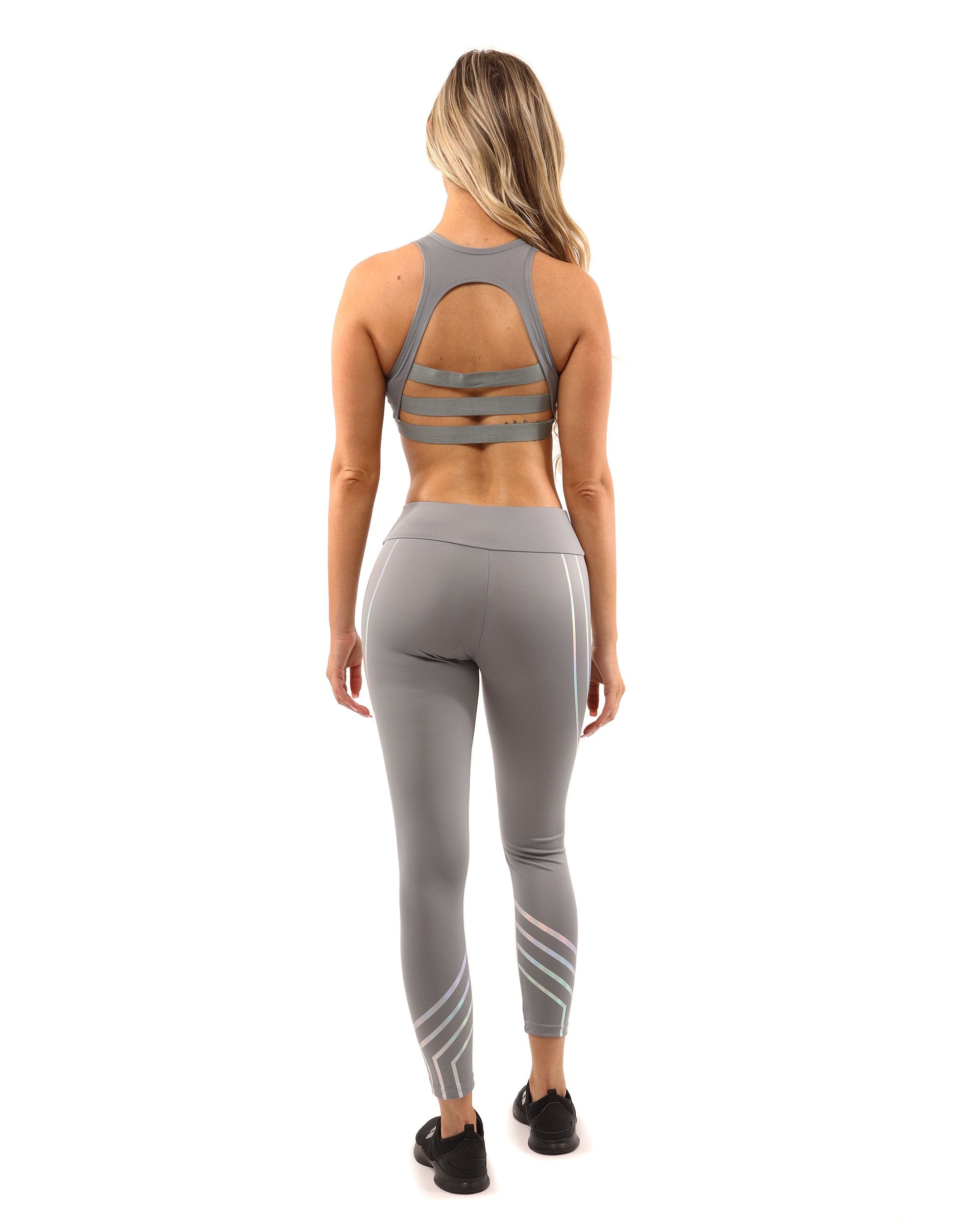 Seamless Grey Sports Bra for Women – High Impact Fit