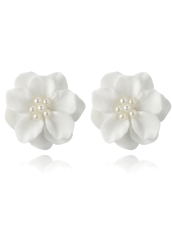 Elegant Camellia Pearl Earrings - Timeless Three-Dimensional White Floral Design